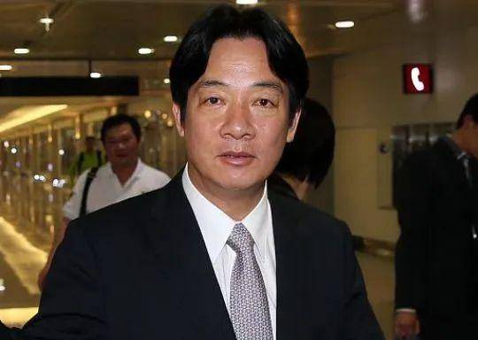 赖清德窜访在即，解放军台海大批军舰调动，联合利剑即将“出鞘”？