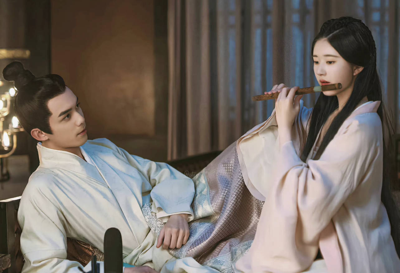 考古 | 赵露思因病停工引担忧，从普通女孩到顶流小花，26岁的她是如何一路逆袭的？