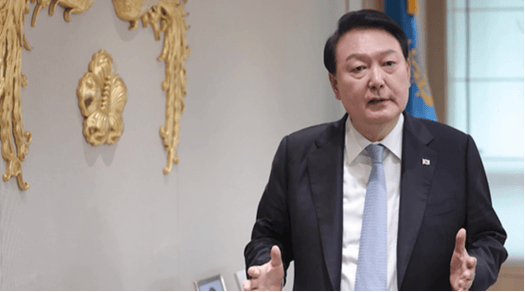 尹锡悦被捕无悬念，总统府警卫放话捍卫法律，韩国政坛迎剧变前夜