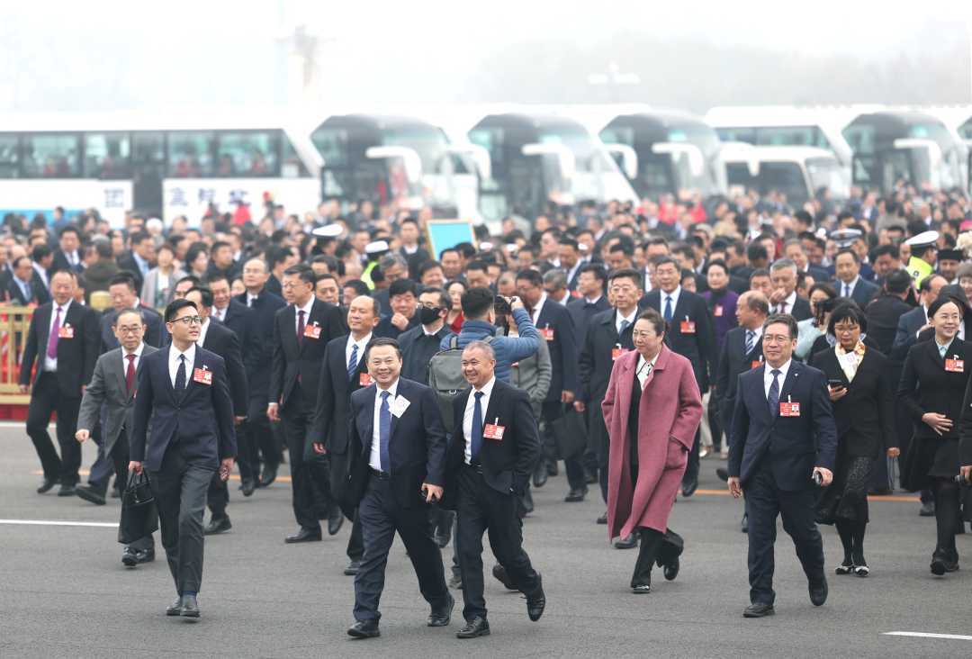 组图丨十四届全国人大三次会议举行闭幕会