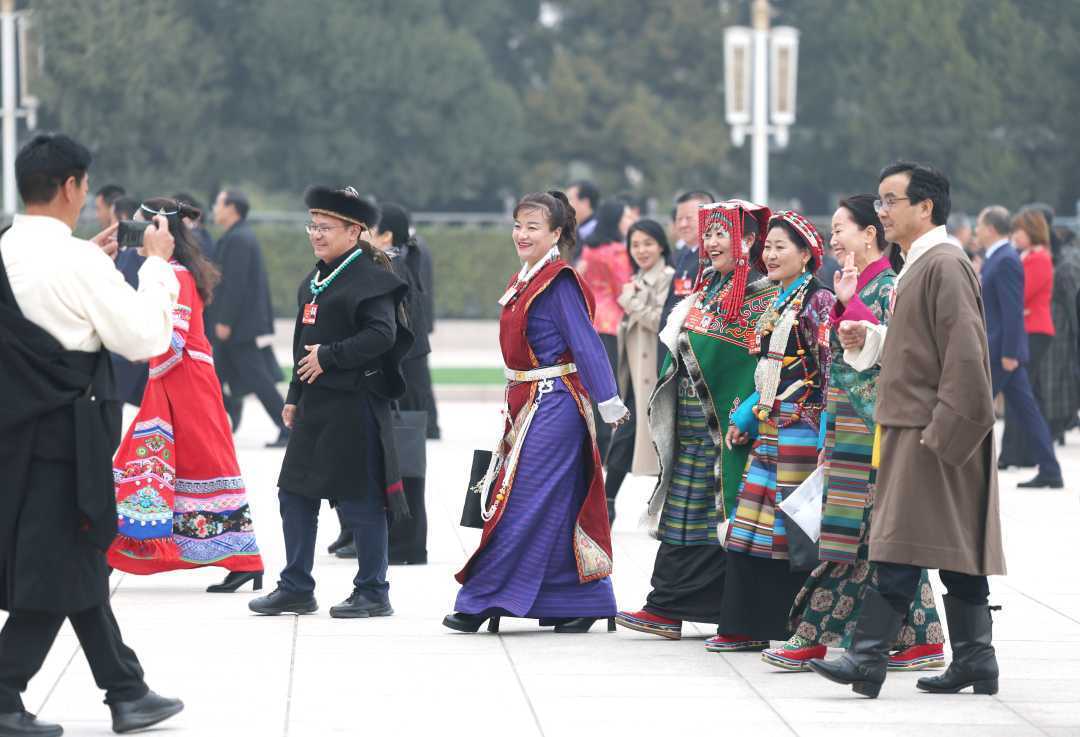 组图丨十四届全国人大三次会议举行闭幕会